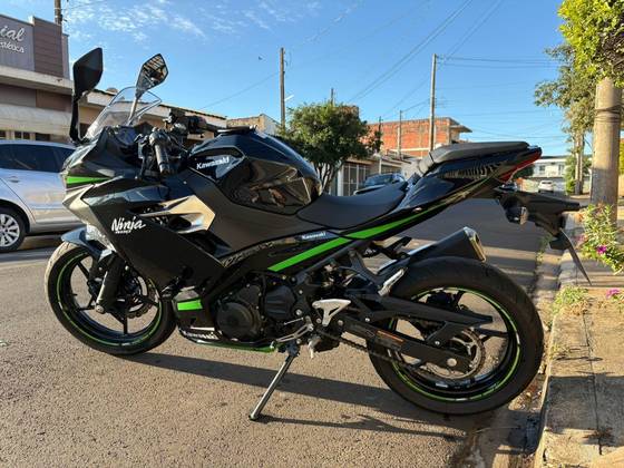 KAWASAKI NINJA 400 